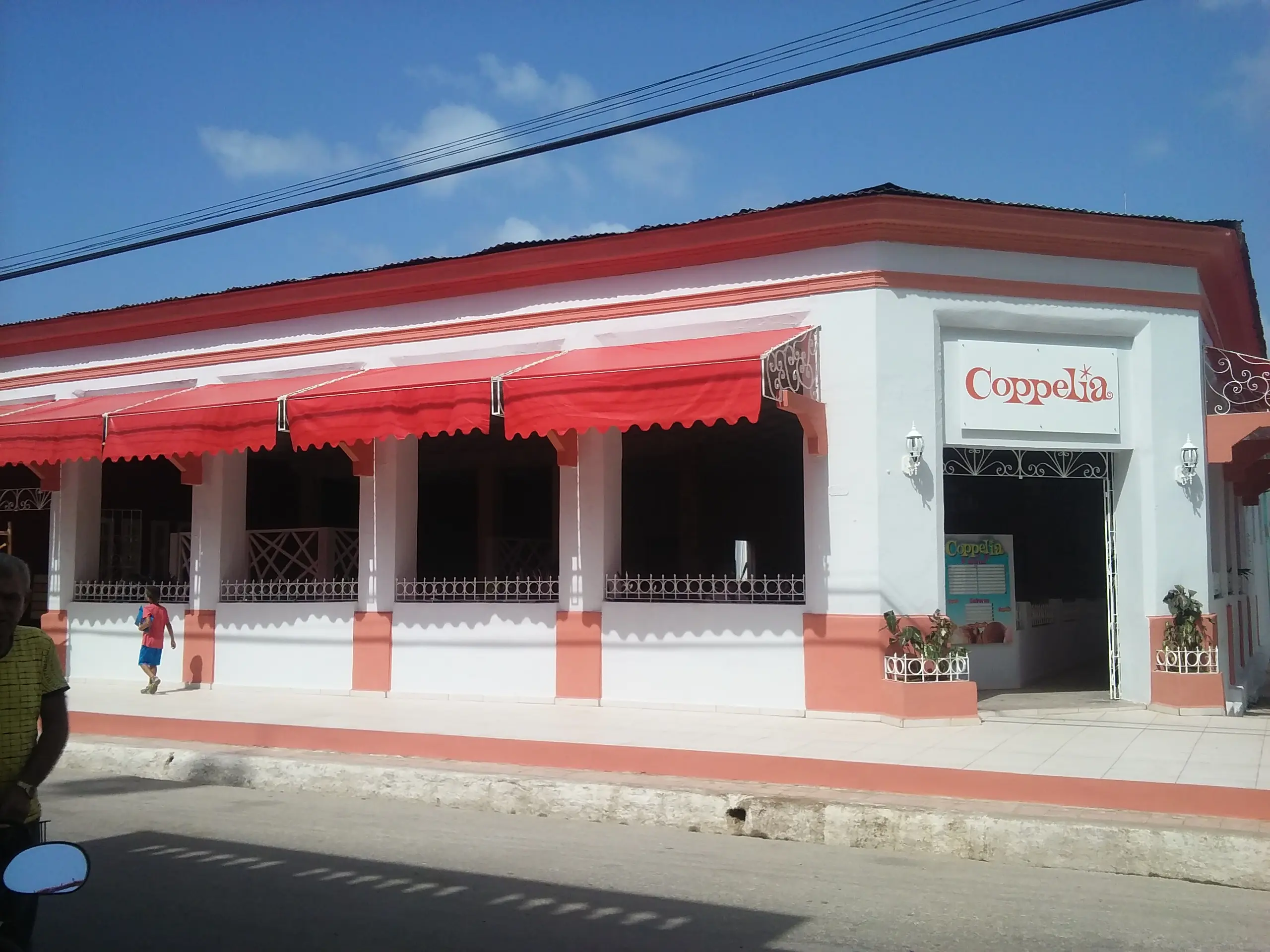 Copelia Morón - Entrada